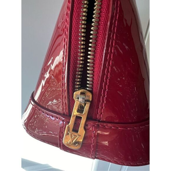 Louis Vuitton Monogram Alma BB‎ - Crossbody - Picture 12 of 16